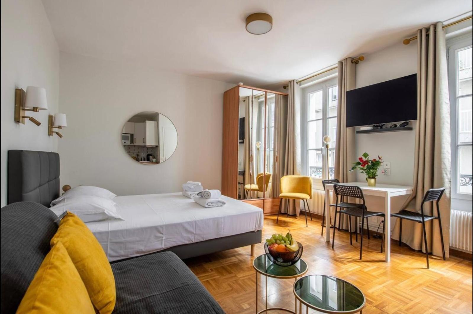 Joli Appartement A Cote De La Tour Eiffel, Javel Et De Paris Expo Esterno foto